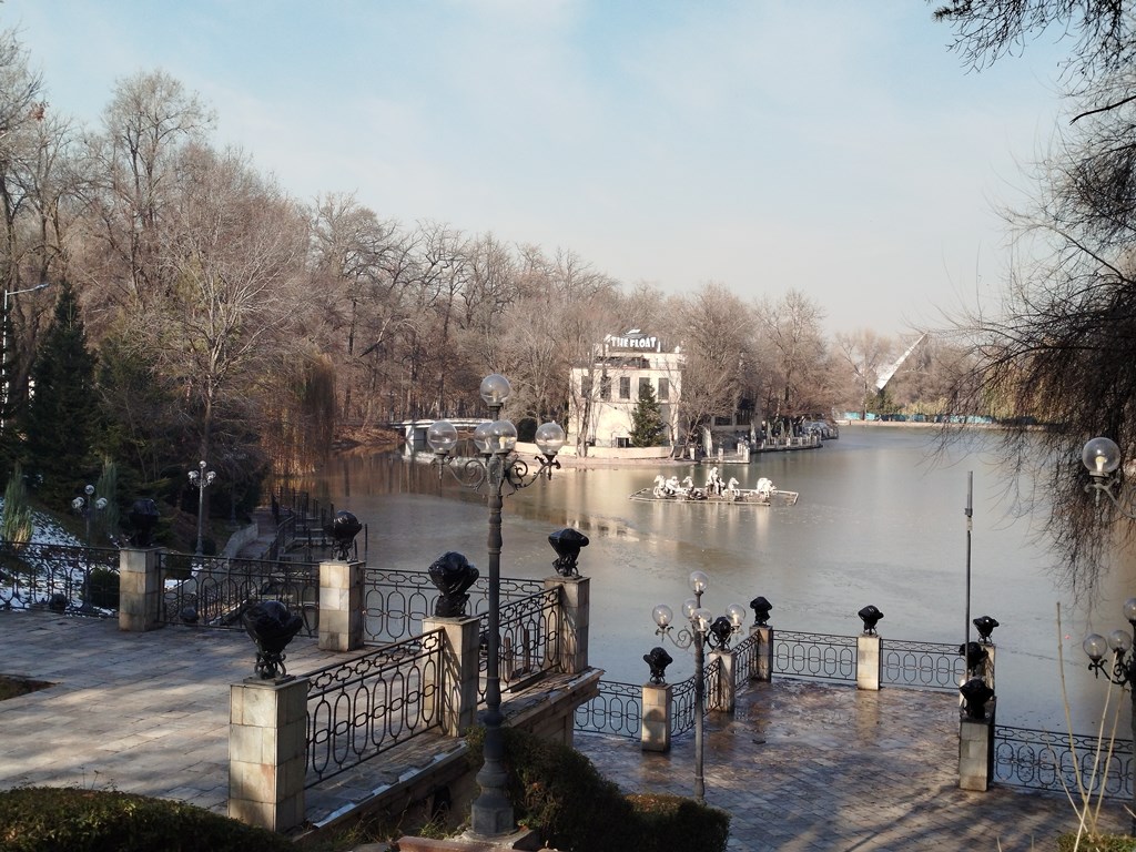 Что не так в самом старом алматинском парке?